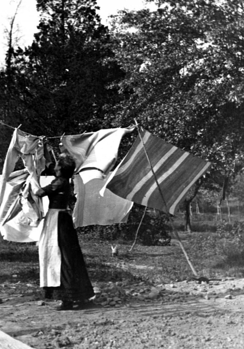 Mrs Travis Washing